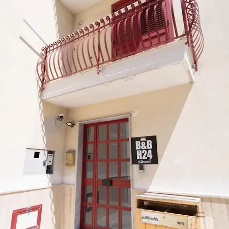 H24 By I2 Monelli Bed & Breakfast *